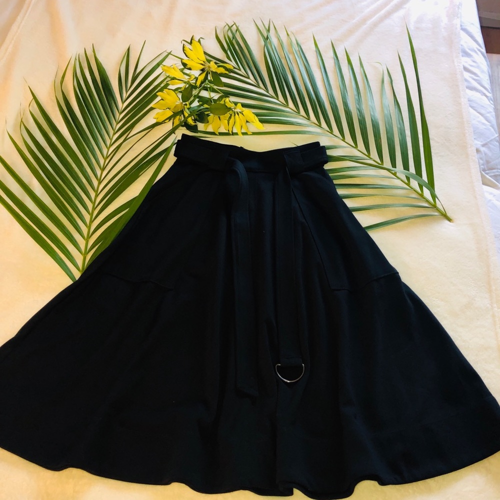 💐Authentic Banan Republic Midi Skirt💐